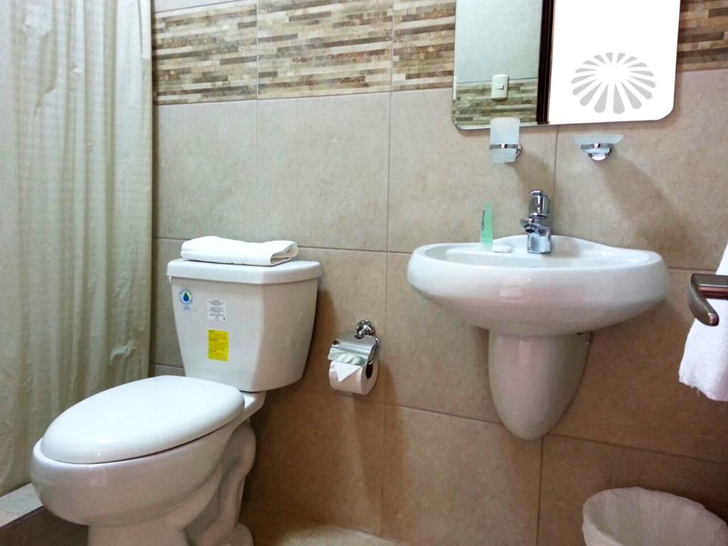 Buenavista Place Hotel Bahia de Caraquez Room photo